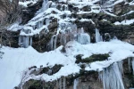 Şırnak’ta etkili olan karla ’Kanlıdere’ beyaza büründü