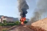 Şırnak’ta yol çalışmasında hasar gören petrol borusu alev aldı