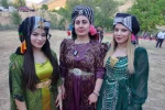 Şırnak’ta yüz yıllardır süren gelenek: Başlara takılan puşiler, düğünlere renk katıyor
