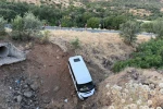 Siverek’te işçi minibüsü şarampole düştü: 4 yaralı