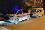 Sokakta rastgele tabancayla ateş eden maganda evin camına zarar verdi
