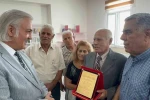 Sökeli hayırsever eşinin ismini okul kütüphanesinde yaşatacak