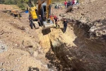 Su kuyusu açmaya çalışan 2 çiftçi toprak altında kaldı