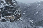Sümela Manastırı beyaza, Altındere Vadisi sessizliğe büründü