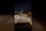 Taksiciler aracı kıskaca aldı, tehlikeli anlar kamerada