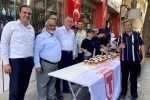 TARİŞ’ten Alaşehirlilere ücretsiz üzüm suyu ikramı