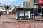 Tavşanlı’da akıllı duraklar montajlanıyor