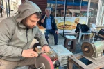 Tavşanlı’da kurbanlık bıçak ve satırlar bilenmeye başladı