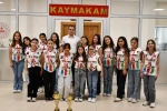 Tavşanlı’da şampiyon voleybol takımı kutlandı
