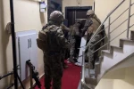 Tefecilere şafak operasyonu: Evden servet çıktı