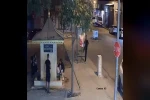 Tekmeyle otobüs durağının camını kırdı