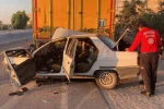 Tıra çarpan otomobilin sürücüsü hayatını kaybetti