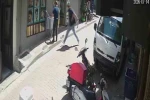Tıraşını beğenmedi günler sonra berberini bıçakladı, o anlar kamerada