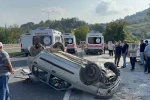 Tırla çarpışan otomobil takla attı: 4 yaralı