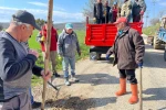 Tokat’ta köy halkı el ele vererek 5 kilometrelik yolu yeniledi