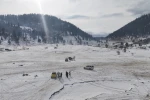 Torosların zirveleri beyaza büründü, Antalyalılar kar keyfini doyasıya yaşadı