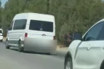 Trafiği tehlikeye düşüren minibüs sürücüsü sanal devriyeye takıldı