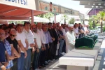 Trafik kazasında hayatını kaybeden genç motosikletçi, son yolculuğuna uğurlandı