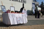Trafik kazasında hayatını kaybeden Yaren, okuduğu fakültede anıldı