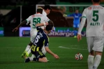 Trendyol Süper Lig: Corendon Alanyaspor: 2 - Fenerbahçe: 1 (Maç devam ediyor)