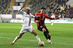 Trendyol Süper Lig: Gençlerbirliği: 1 - Gaziantep FK: 0 (İlk yarı)