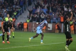Trendyol Süper Lig: Trabzonspor: 1 - Alanyaspor: 0 (İlk yarı)