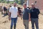 Tunçbilek’te daha sağlıklı hayvancılık için ilaçlama yapıldı