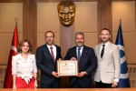 TURAK’tan Anadolu Üniversitesi EMYO’ya akreditasyon plaketi