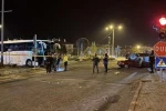 Turistleri taşıyan otobüs ile otomobil çarpıştı: 2 ölü 3 yaralı
