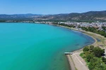 Turkuaza bürünen İznik Gölü mest etti