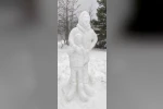 Uludağ’da kardan heykel sanat eserini aratmadı