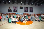 Ümraniye Belediye Başkanı Yıldırım teneffüste öğrencilerin sevincine ortak oldu