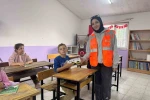Üniversite öğrencileri 6 öğrencili köy okulunu yeniledi