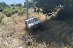 Uşak’ta yoldan çıkan otomobil elektrik direğine çarptı: 4 yaralı