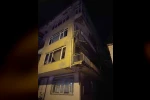 Üsküdar’da dört katlı binanın balkonu çöktü