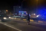 Uygulama yapan polise, araç çarptı