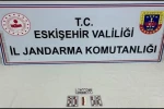 Uyuşturucu bulunduran 2 şahıs jandarma kontrolüne takıldı