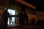 Üzerlerine düşen yıldırım, baba ve oğlunu hayattan kopardı