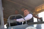 Vali Sözer araç başına geçti, köy yolarında BSK döktü