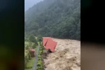 Vali uyarmıştı, devletten önce sel yıktı