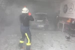 Van oto sanayisinde otomobil yangını