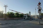Van’da hemzemin geçitte sinyaller arızalanınca sürücüler zor anlar yaşadı 