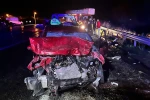 Van’da otomobil ile çekici kamyonet çarpıştı: 3 aralı