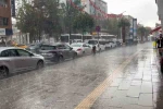 Van’da sağanak yağış