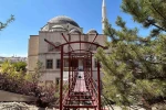 Van’da yaşlı ve engelliler için camiye geçit yapılıyor