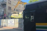 Vatandaşlardan iş yerinin yıkımında tepki