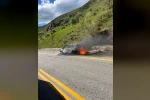 Vauk Dağı’nda seyir halindeki otomobil alevlere teslim oldu