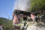 Yangında eşyalar küle döndü, Kur’an-ı Kerim zarar görmedi