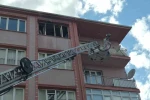 Yangından sürünerek kaçmaya çalışan kadın hastanede hayatını kaybetti