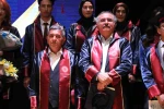 Yarım asrı devirdiler, cübbe giyip mezun oldular
